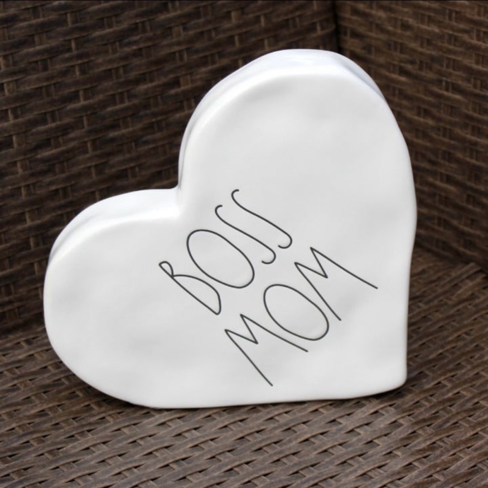 Rae Dunn BOSS MOM Heart Decoration NEW Mother's Day gift idea Home decor